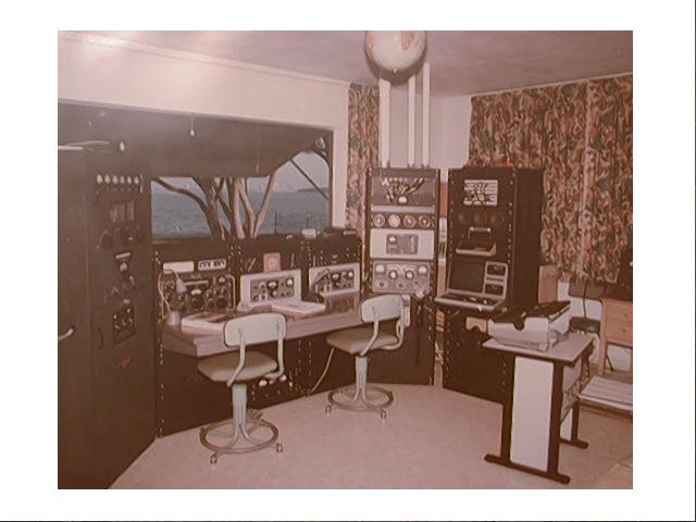 Fred Albertson w4bd ham radio station in 1970's